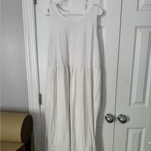 Causal White Sleeveless Dress